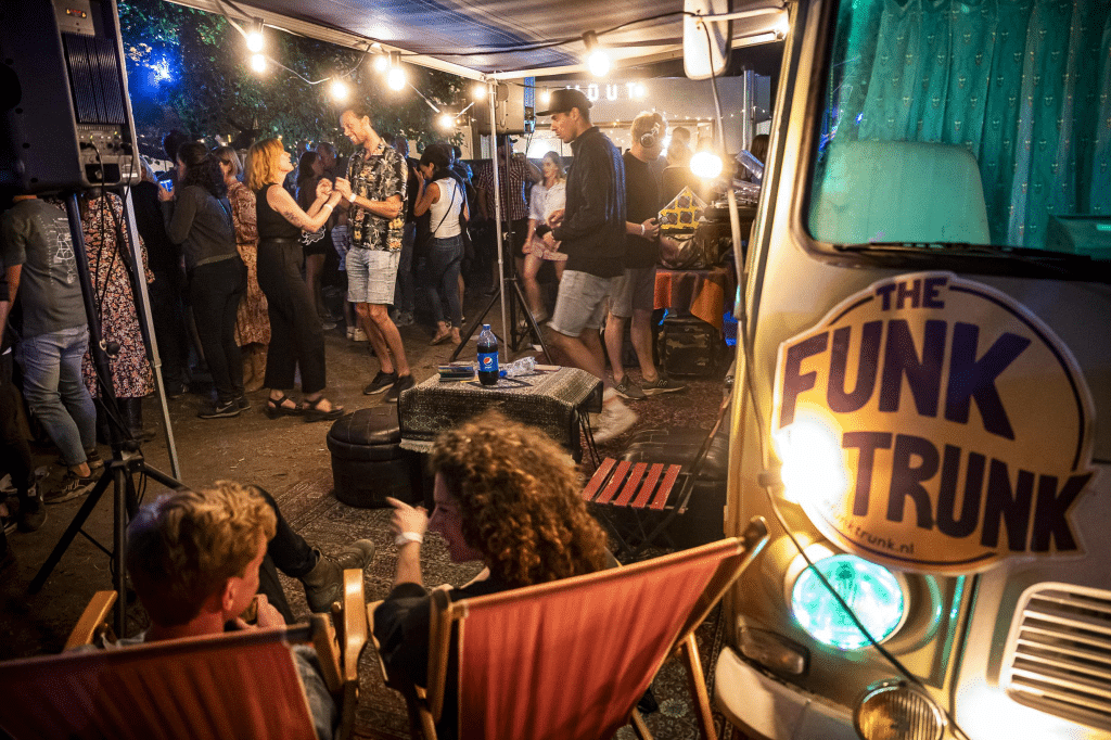 Funk trunk